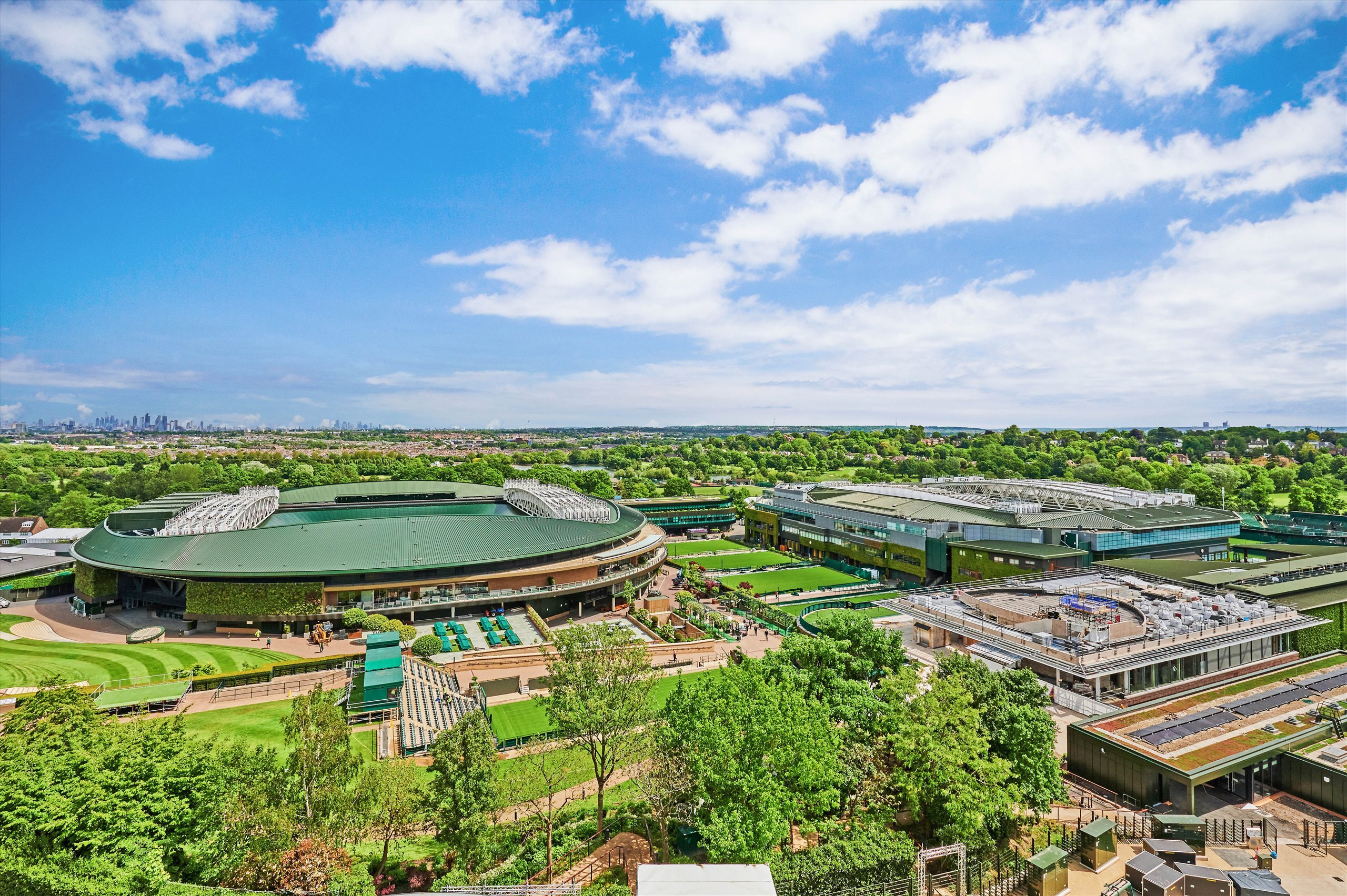 Exterior view of Marsh & Parsons Wimbledon office